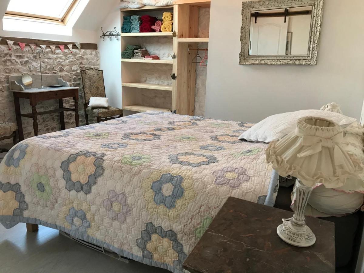 Le Jardin Des Fees Bed & Breakfast Savigny-le-Vieux Luaran gambar