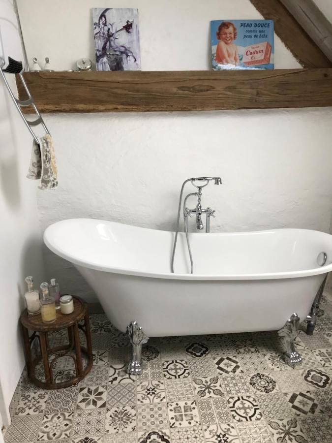 Le Jardin Des Fees Bed & Breakfast Savigny-le-Vieux Luaran gambar