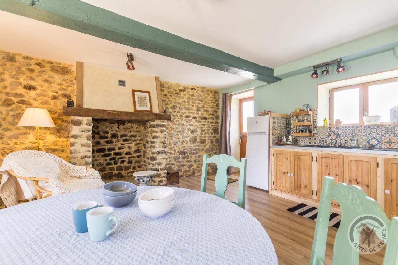 Le Jardin Des Fees Bed & Breakfast Savigny-le-Vieux Luaran gambar